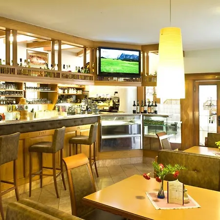 Zum Turm Hotel 3*