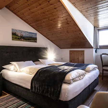 Zum Turm Hotel